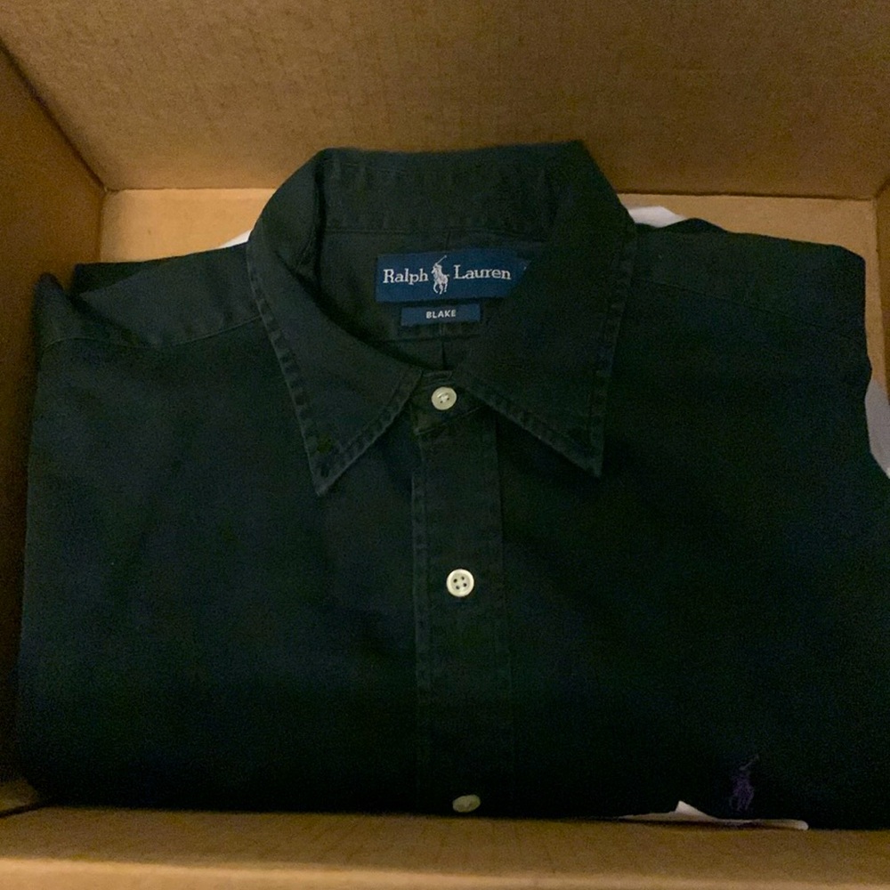 Im selling a black button down dress shirt- Size: L